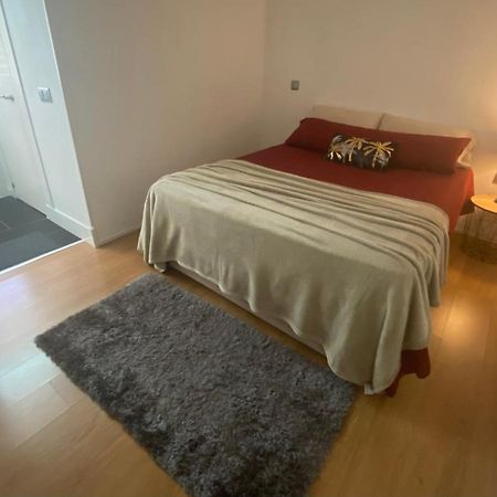 De Frente A 4 Torres, Habitacion Con Bano Hotel Madrid Buitenkant foto