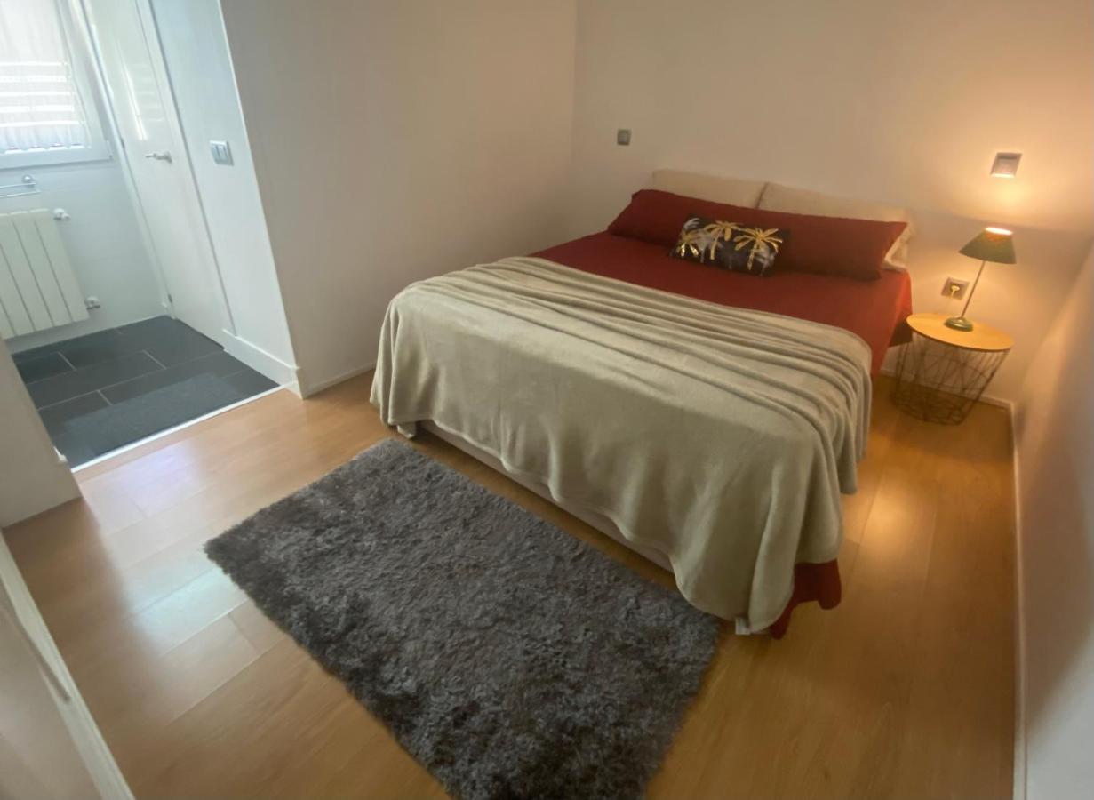 De Frente A 4 Torres, Habitacion Con Bano Hotel Madrid Buitenkant foto